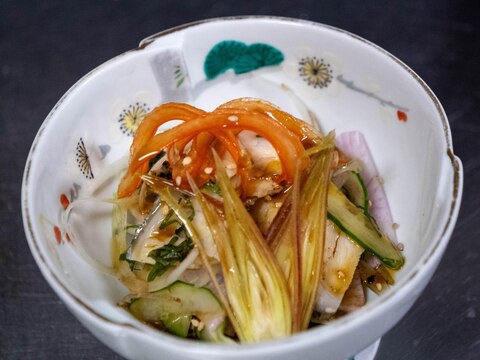 ぽん酢だけで簡単に!ウツボと彩り野菜の和え物